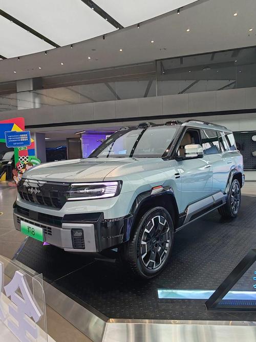 成都123比亚迪方程豹硬派越野的爆款，英菲尼迪35周年与你共成长